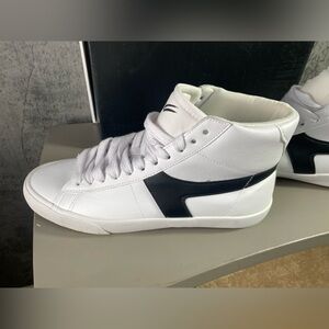 WilliamRast High Top